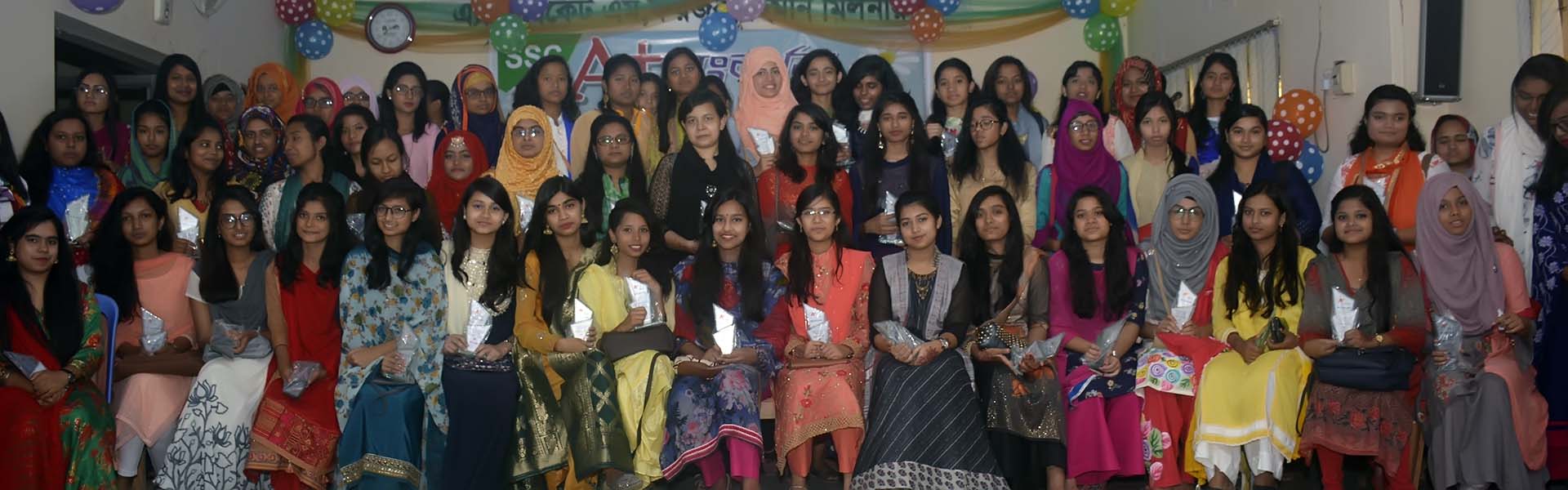 এসএসসি পরীক্ষা ২০১৯ এর সংর্বধনা অনুষ্ঠানে এ+ প্রাপ্ত কৃতি ছাতীরা